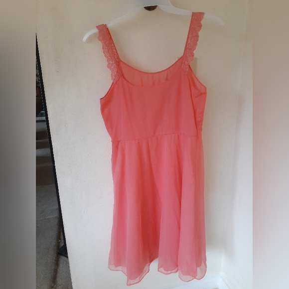 VTG Vanity Fair nightgown Size 38 coral - Picture 4 of 8
